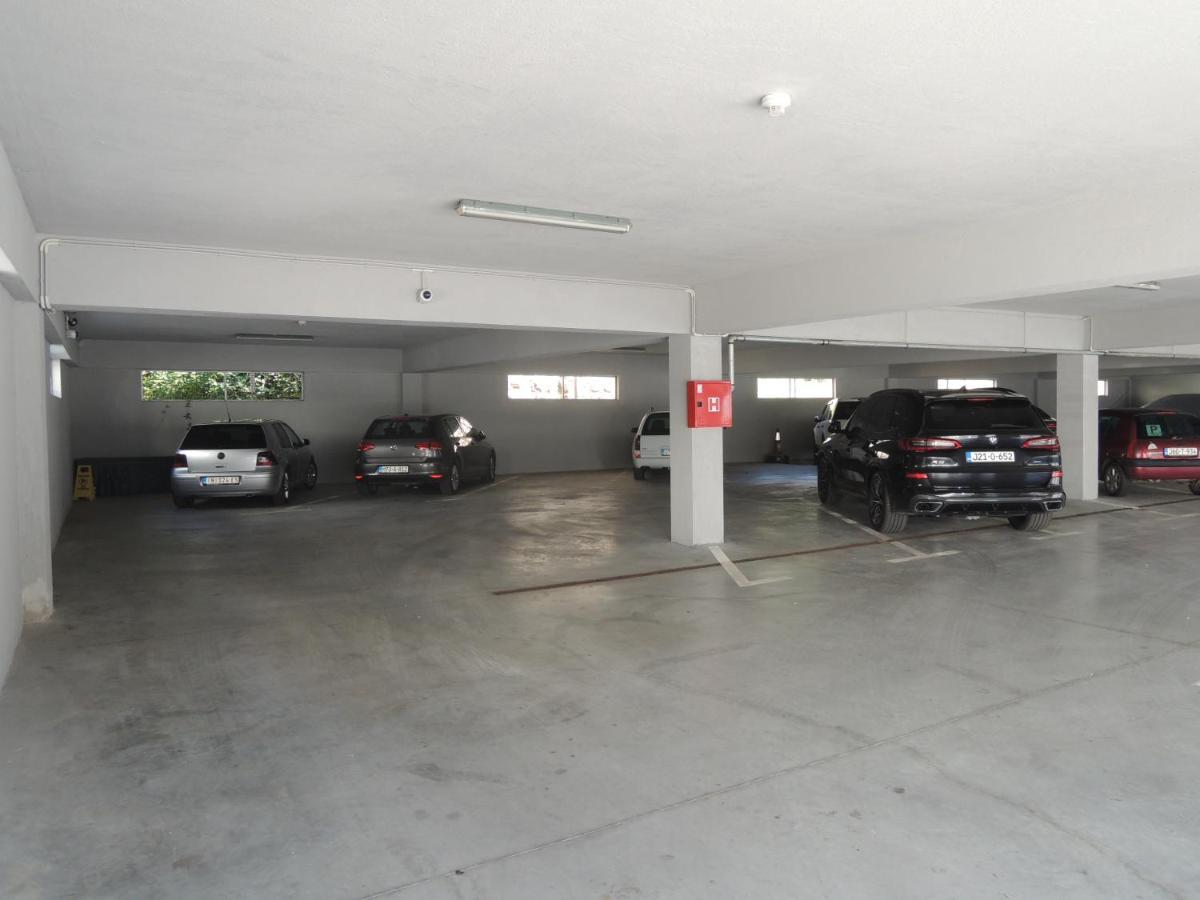 Hotel Logavina 8 Garage Parking Сараево Экстерьер фото